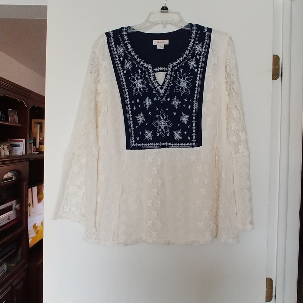 NWoT Lace Embroidered Blouse